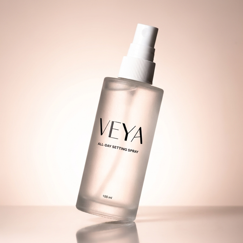 VÉYA All-Day Setting Spray angle