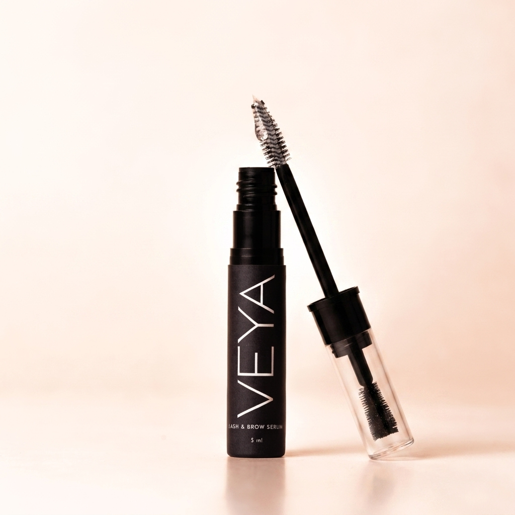 VÉYA Lash & Brow Serum detail