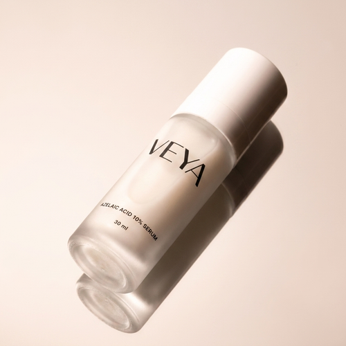 VÉYA Azelaic Acid 10% Serum angle